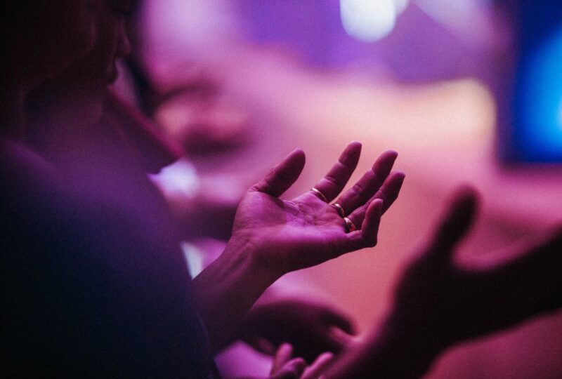 7 signs you're a cessationist (even if you're charismatic)
