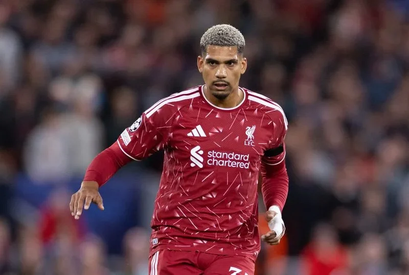 He Has Become A Cult Hero At Liverpool  –Carragher Hails Araujo