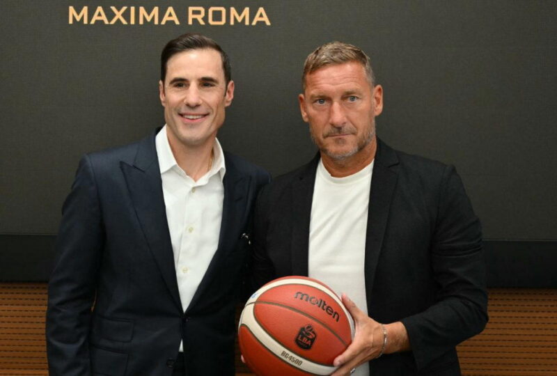 Totti turns down Italy, Roma to join basketball club