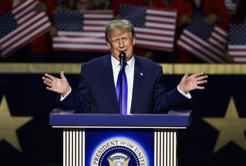 Trump promises $5K 'Trump dividend' to every American if GOP keeps Congress
